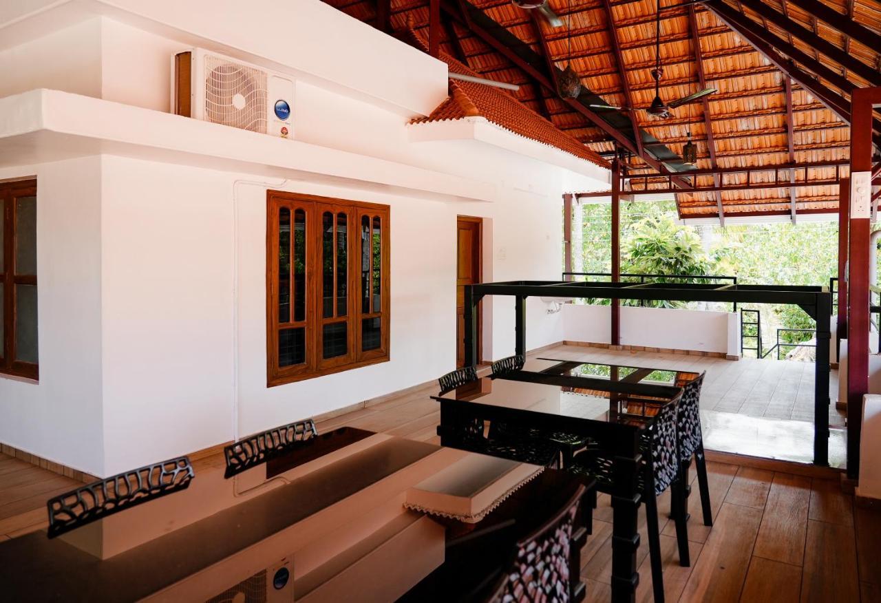 Kalloos Island Backwater Resort Kollam Exterior photo